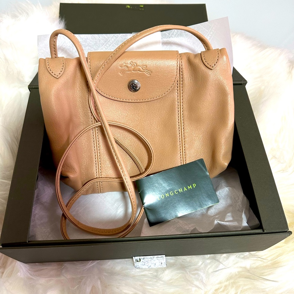 AUTHENTIC 💯 ‼️Longchamp | Tan Le Pliage Cuir Crossbody Bag‼️ With box